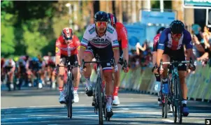  ??  ?? 3 La 17ª en Sacramento. Peter Sagan abrió la edición de 2019 con un éxito al sprint que rompía su larga sequía.