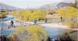  ??  ?? There are many trails to enjoy on your bike around Hawea.