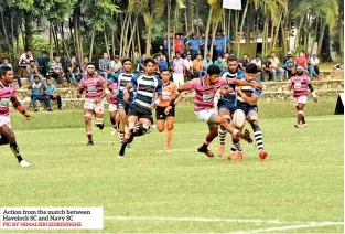  ?? PIC BY NIMALSIRI EDIRISINGH­E ?? Action from the match between Havelock SC and Navy SC