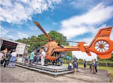  ?? CREi ARCHIVFOTO: ?? Der Rettungshu­bschrauber ist sehr häufig im Einsatz, wenn nach Unfällen Verletzte ins BG Klinikum gebracht werden müssen.