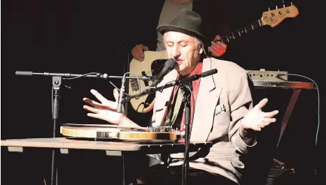 Ringsgwandl Je Abstruser Desto Besser Pressreader pressreader