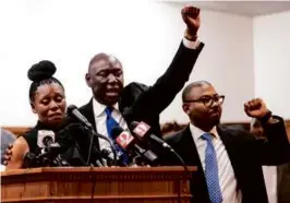  ?? DOUG ENGLE/OCALA STAR-BANNER VIA ASSOCIATED PRESS ?? Pamela Dias, the mother of shooting victim Ajike Owens, appeared with civil rights lawyer Ben Crump on Wednesday.