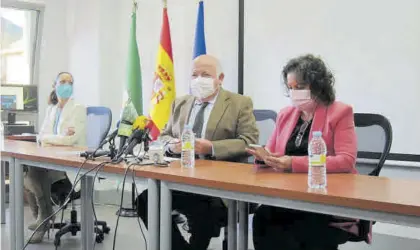  ?? EUROPA PRESS ?? ▶▶ El consejero de Salud de la Junta, Jesús Aguirre, en la rueda de prensa de ayer en Jaén.