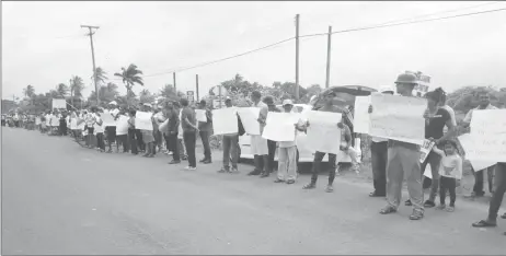  ??  ?? Part of the protest at Canje