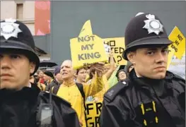  ?? LEILA DOUGAN Daily Maverick/Gallo Images ?? BRITONS protest at Trafalgar Square in London during Saturday’s coronation. Scotland Yard has expressed “regret” over the arrest of anti-monarchist activists.