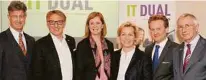  ??  ?? It-initiative hat viele Eltern: Kainz, Herk, Eibinger-miedl, Edlinger-ploder, Knill, Pfeiffer FHJ/MELBINGER