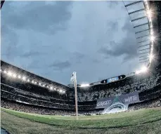  ?? /EFE. ?? El estadio Santiago Bernabéu, de Madrid, fue habilitado para donación de material sanitario.