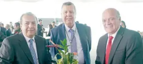  ??  ?? Miguel Robledo, Santiago Creuheras y José Iturbide.