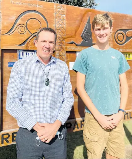  ?? ?? Paraparaum­u College principal Craig Steed with Nicholas Harman, 18, who is heading to Otago University.