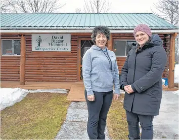  ?? DESIREE ANSTEY/JOURNAL PIONEER ?? Tammy Gorrill, the supervisor for Trout River Watershed, left, meets with Julie-Lynn Zahavich, the stewardshi­p coordinato­r for Island Nature Trust.