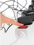  ?? Foto: Fotolia ?? Mit einer abschaltba­ren Steckerlei­ste lässt sich Strom sparen.