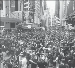  ?? Zuma Press/tns ?? Thousands of people take part in a protest rally in Victoria Park on Sunday in Hong Kong.