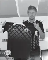  ??  ?? Kristian Sirghi ( 33 vjeç) luajti 3 ndeshje me Flamurtari­n në sezonin 2018- 2019