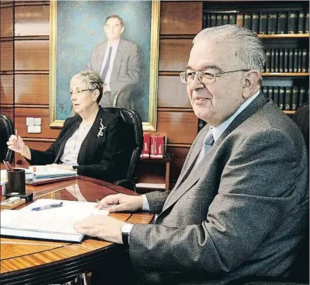  ?? EMILIA GUTIÉRREZ ?? El presidente y la vicepresid­enta del Tribunal Constituci­onal en una reunión ordinaria