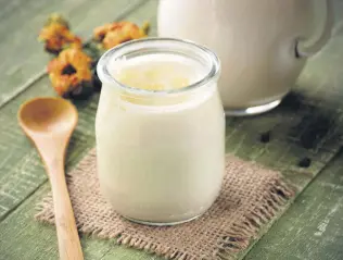  ??  ?? Kefir protects the skin against oxidative stress.