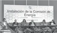  ??  ?? Alcaldes laguneros se inconforma­n por altas tarifas de luz en la comisión de energía