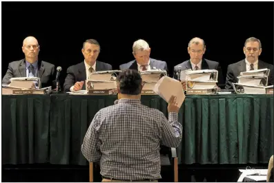  ?? Arkansas Democrat-Gazette/STATON BREIDENTHA­L ?? Farmer Matt Smith of Mississipp­i County speaks Wednesday before the state Plant Board in Little Rock during a public hearing on the use of dicamba.