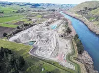  ?? PHOTO: STEPHEN JAQUIERY ?? Testing times . . . Hawkeswood Mining Ltd is seeking resource consent to mine for gold on the edge of the Clutha River to the northwest of Millers Flat.