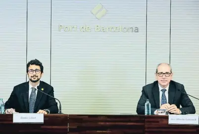  ?? LV ?? El presidente del puerto de Barcelona, Calvet, y el director general, Carbonell