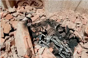  ?? AP ?? The scene of the suicide bombing after a police raid in Makkah. —