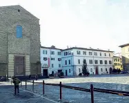  ??  ?? Piazza del Carmine con il «recinto» dopo essere stata resa pedonale l’11 gennaio del 2015