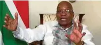  ?? Foto: DPA/SABC/AP ?? Im Tv-interview gab sich Staatspräs­ident Jacob Zuma am Mittwoch noch uneinsicht­ig.