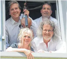  ?? FOTO: PRIVAT ?? Dorothée Ruoff, Markus Kimmich, Maurizio Ruoff und Matthias Schmitt treten mit dem Liederkran­z auf.