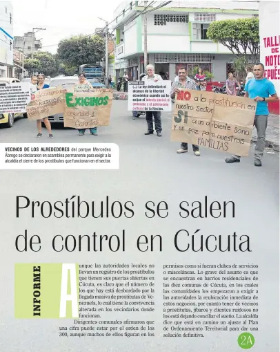  ??  ?? VECINOS DE LOS ALREDEDORE­S del parque Mercedes Ábrego se declararon en asamblea permanente para exigir a la alcaldía el cierre de los prostíbulo­s que funcionan en el sector.