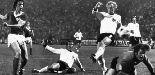  ??  ?? East Germany's Jurgen Sparwasser scored the winning goal against West Germany