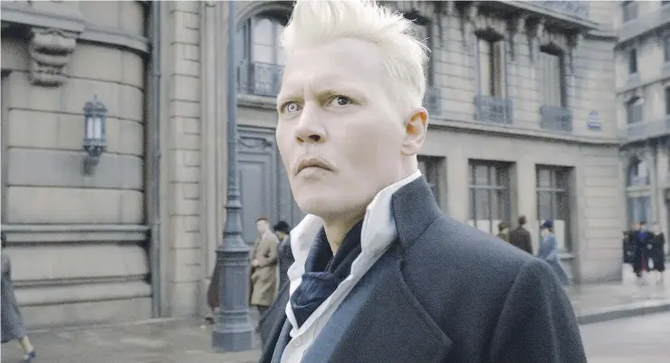  ?? — WARNER BROS. ?? Writer J.K. Rowling and director David Yates decided to keep Johnny Depp in the Fantastic Beasts movie franchise despite allegation­s of domestic abuse.