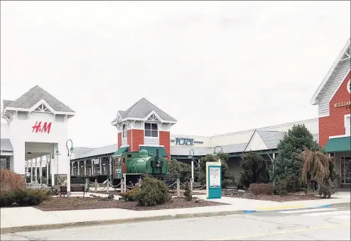  ?? Contribute­d photo ?? A view of the Westbrok Outlets mall in Westbrook.