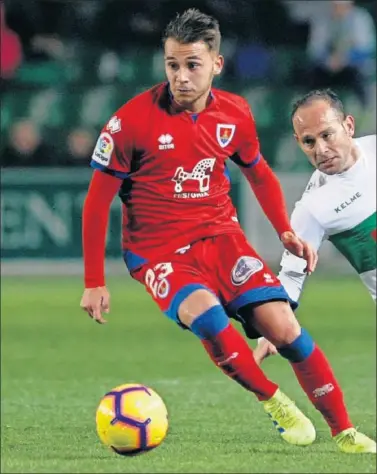  ??  ?? PENDIENTES. Fran Villalba, durante un partido de esta temporada, contra el Elche.