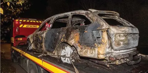  ?? FOTO: KENNETH MEYER ?? Den afbrændte og efterlade Skoda menes at være stjålet i Rødovre natten til fredag 2. september.