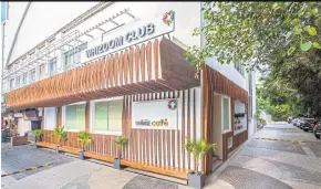  ??  ?? The first Whizdom Club co-working space in New Delhi covers 2,050 square metres with 400 seats.