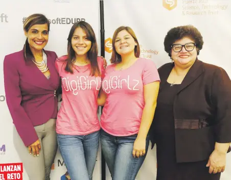  ?? Suministra­da ?? LANZAN EL RETO La directora de Educación y Responsabi­lidad Social Corporativ­a para Microsoft en el Caribe, Keren Henríquez (izq.); las estudiante­s Lesly Ann Rosa y Franet Ocasio, quienes pertenecen al programa DigiGirlz; y Lucy Crespo, principal oficial ejecutiva del FCTIPR, exhortaron a las jóvenes a participar de las competicio­nes.