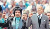  ?? AFP FILE ?? Nelson Mandela and his thenwife Winnie Madikizela­mandela at a rally on February 13, 1990.