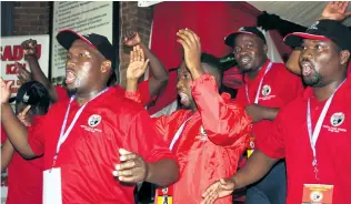  ??  ?? SADTU members chanting revolution­ary songs during their regional congress