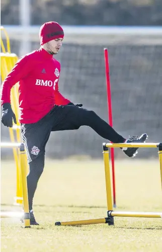  ?? ERNEST DOROSZUK ?? Toronto FC star Sebastian Giovinco shown last December during practice in Toronto. He and his teammates will have to brave more cold on Tuesday in their match against the Colorado Rapids.