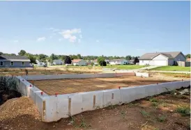  ?? ?? A home under constructi­on is seen on Chisholm Trail in Rockford.