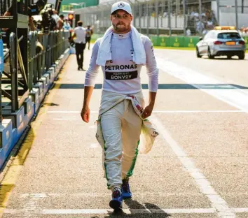  ?? Foto: Asanka Brendon, afp ?? Valtteri Bottas distanzier­te in Australien die komplette Konkurrenz. Der Finne stellte unter anderem seine Ernährung um. Eine Maßnahme, die für Kilos und Geschwindi­gkeit sorgt.