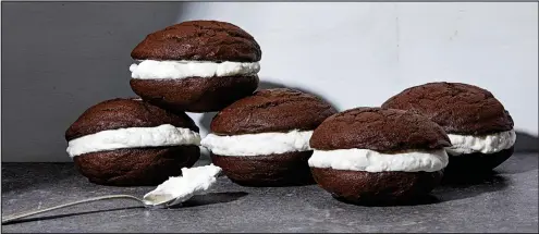  ?? Tom McCorkle photo/Food styling by Lisa Cherkasky/The Washington Post ?? Another season, another reason for making whoopie pies.