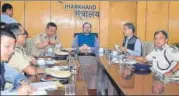  ?? HT PHOTO ?? ■
Chief secretary DK Tiwari presides over meeting in Ranchi.