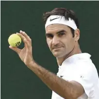  ??  ?? Roger Federer está jugando como en sus mejores tiempos en el 2017.