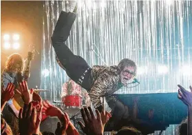  ?? Gentileza de Marv Films ?? Taron Egerton, en el rol del cantante Elton John, en la película ‘Rocketman’.