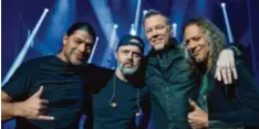  ?? Foto: Philipp Gladsome, Universal ?? Glücklich wütende Mittfünzig­er, das sind Metallica heute (von links): Robert Trujillo, Lars Ulrich, James Hetfield und Kirk Hammett.