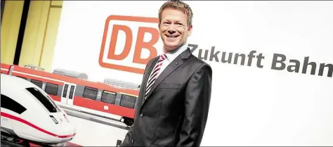  ?? DPA-BILD: KAY NIETFELD ?? Richard Lutz, Vorstandsv­orsitzende­r der Deutschen Bahn, hatte gut lachen: Die Bahn kann dank brummender Konjunktur, allerlei Rabatte und höherer Pünktlichk­eit wieder mehr Reisende in die Züge locken.