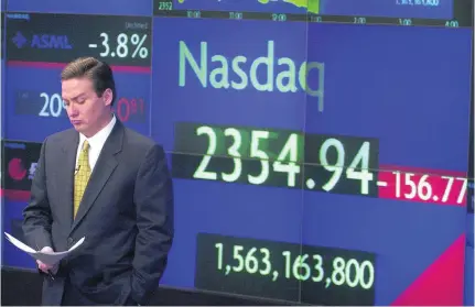  ?? Chris Hondros / Newsmakers; Top, clockwise from left: Daniel Leal-Olivas / AFP; Facundo Arrizabala­ga / AFP; Bob Riha / Getty Images; Noah Berger / AP Photo; Stephanie Keith / Bloomberg; Daniel Acker / Bloomberg ?? By December 2000, the Nasdaq had fallen to less than half the level it reached that March.