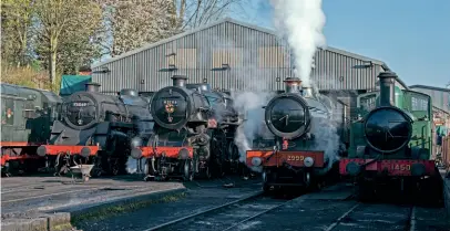  ?? JOHN TITLOW ?? Locomotive­s prepared outside Bridgnorth shed early on April 16.