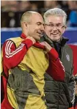  ?? Foto: Imago ?? Wohl dem, der einen Arjen Robben ein wechseln kann: Bayern Trainer Jupp Heynckes.