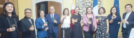  ?? ?? French Ambassador Marie Fontanel (fifth from right) with Airline of the Year awardee Singapore Airlines’ country manager Tai Liwei with PeopleAsia’s “People of the Year” 2024 designer Puey Quiñones, Shell Pilipinas Corp. president and CEO Lorelie Quiambao Osial, Rizal Commercial Banking Corp. president and CEO Eugene S. Acevedo, PeopleAsia editor-in-chief Joanne Ramirez, Lifetime Achievemen­t Awardee Sta. Elena Constructi­on and Developmen­t Corp. president and CEO Alice Eduardo, Consul General of Monaco Fortune Ledesma, Grab Philippine­s country head Grace Vera Cruz and Atty. Albert Arcilla.